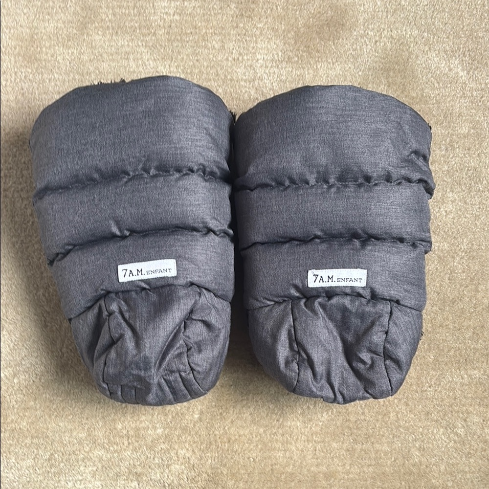 7 A.M. Enfant Gray Handmuffs